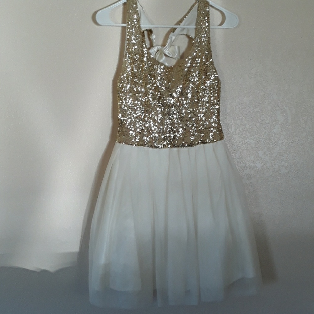 B. Darlin white & gold sequined formal dress sz 9/
